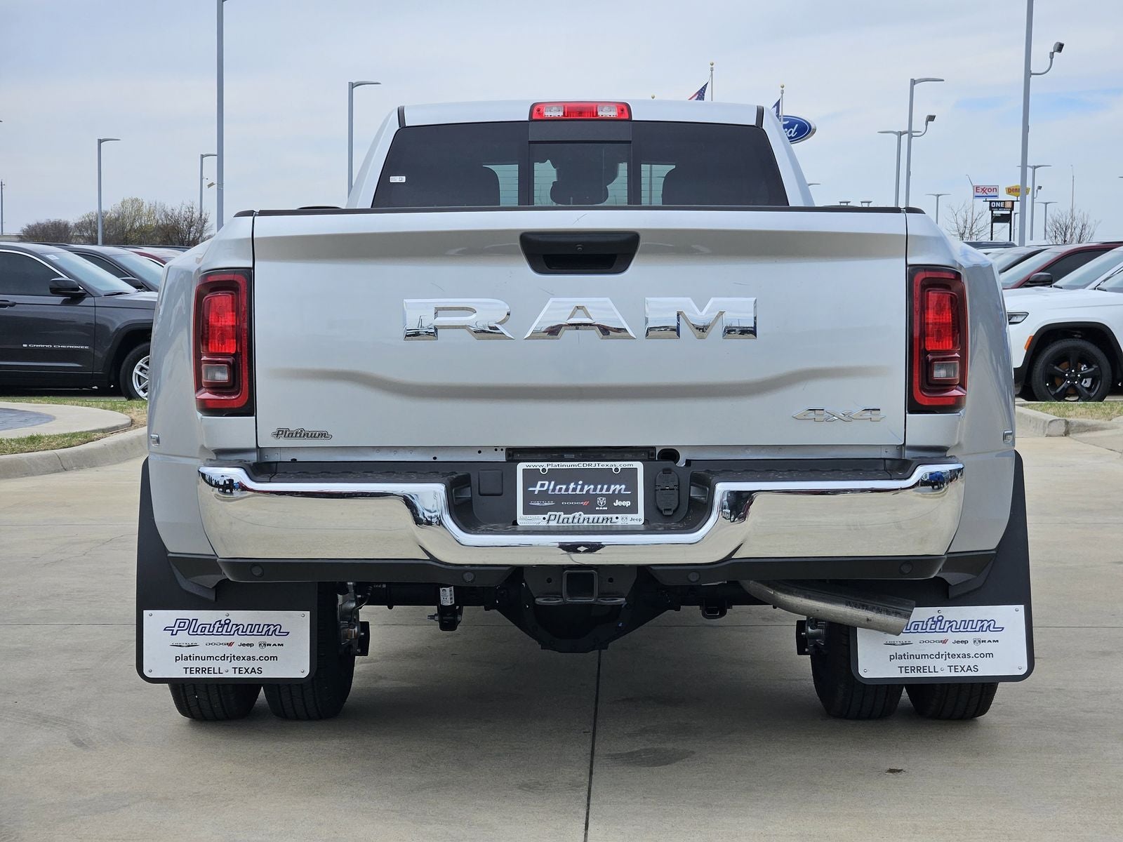 2026 RAM Ram 3500 Tradesman Crew Cab 4x4 8' Box