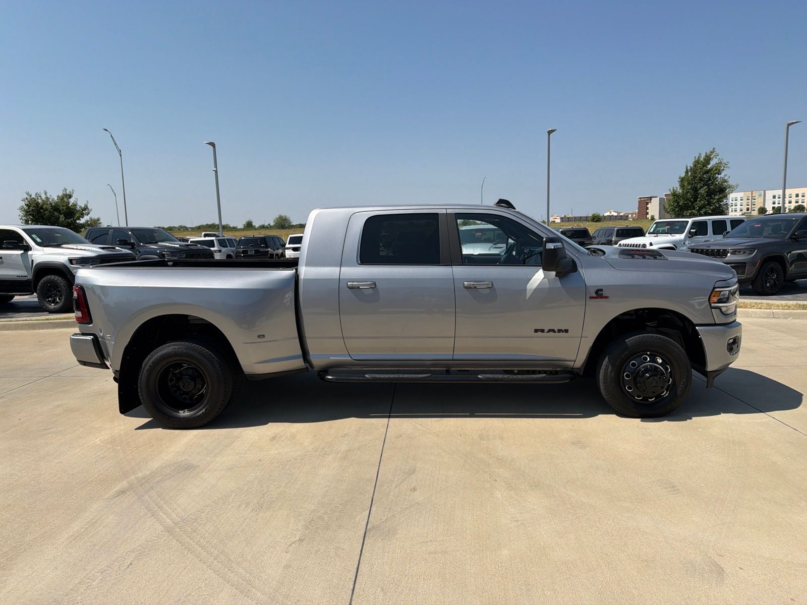 2024 RAM Ram 3500 Laramie Mega Cab 4x4 6'4' Box