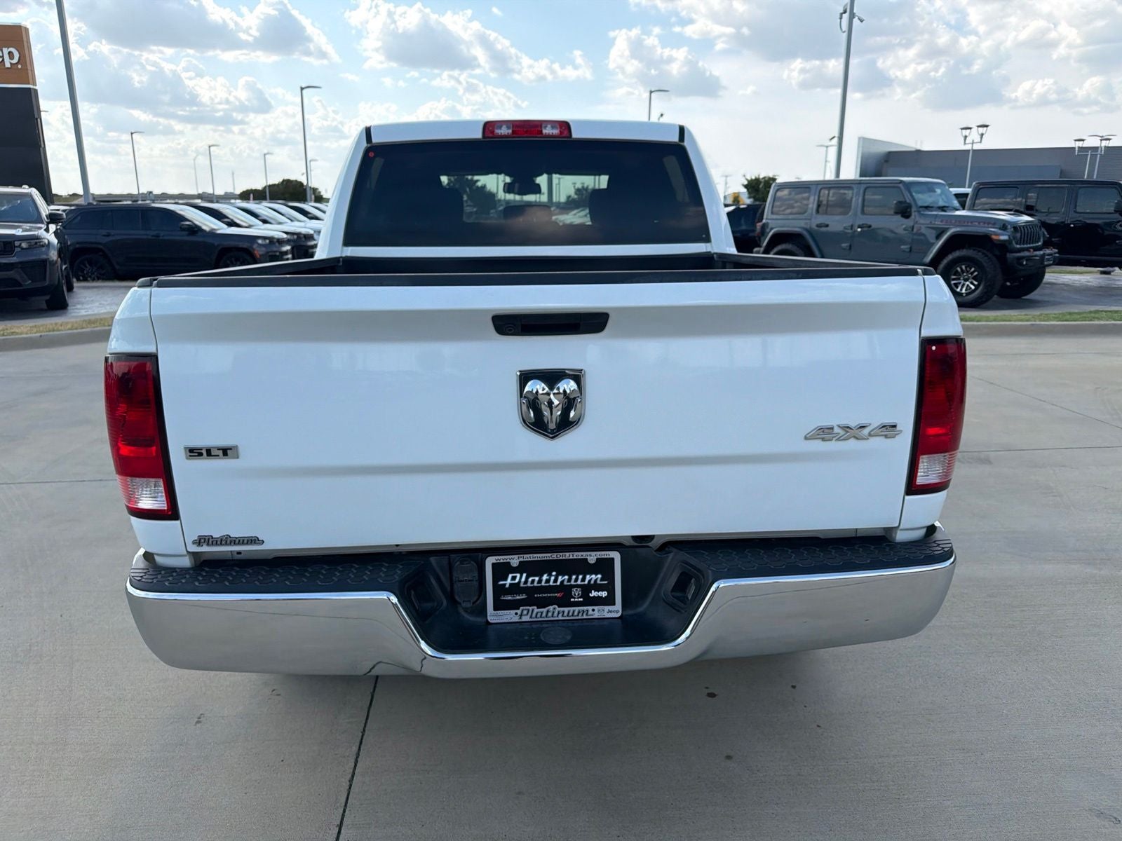 2023 RAM 1500 Classic SLT Crew Cab 4x4 5'7' Box