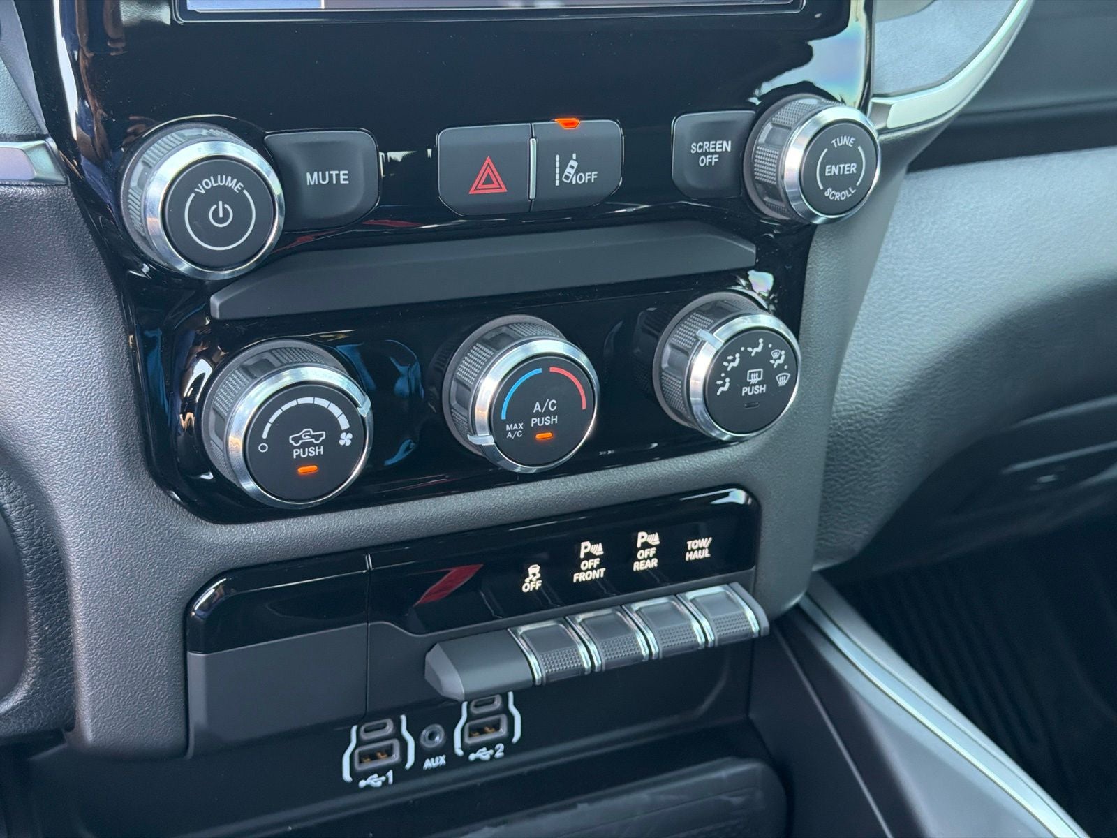 2026 RAM Ram 1500 RAM 1500 LONE STAR CREW CAB 4X2 5'7' BOX