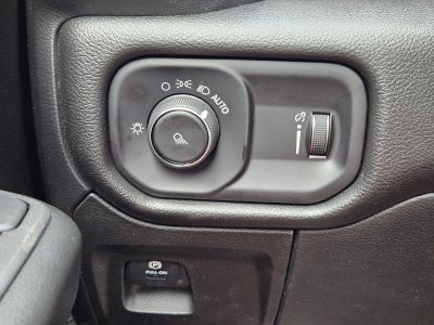 2026 RAM Ram 1500 RAM 1500 TRADESMAN CREW CAB 4X2 5'7' BOX