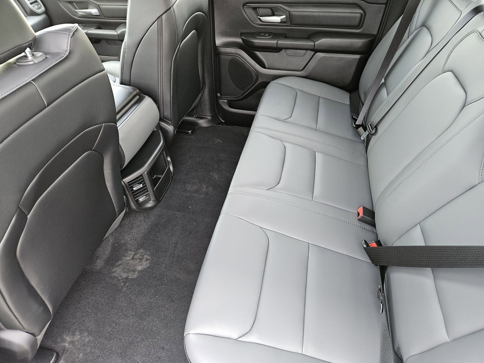 2026 RAM Ram 1500 RAM 1500 TRADESMAN CREW CAB 4X2 5'7' BOX