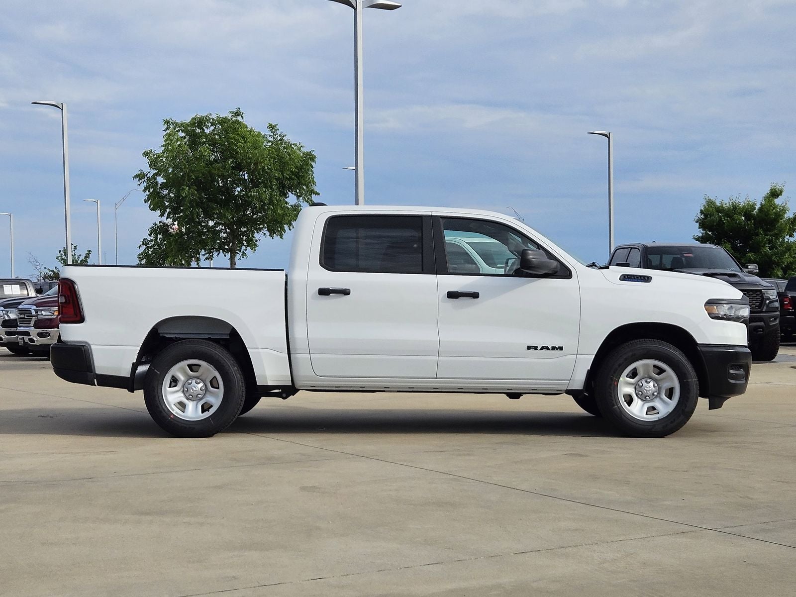 2026 RAM Ram 1500 RAM 1500 TRADESMAN CREW CAB 4X2 5'7' BOX