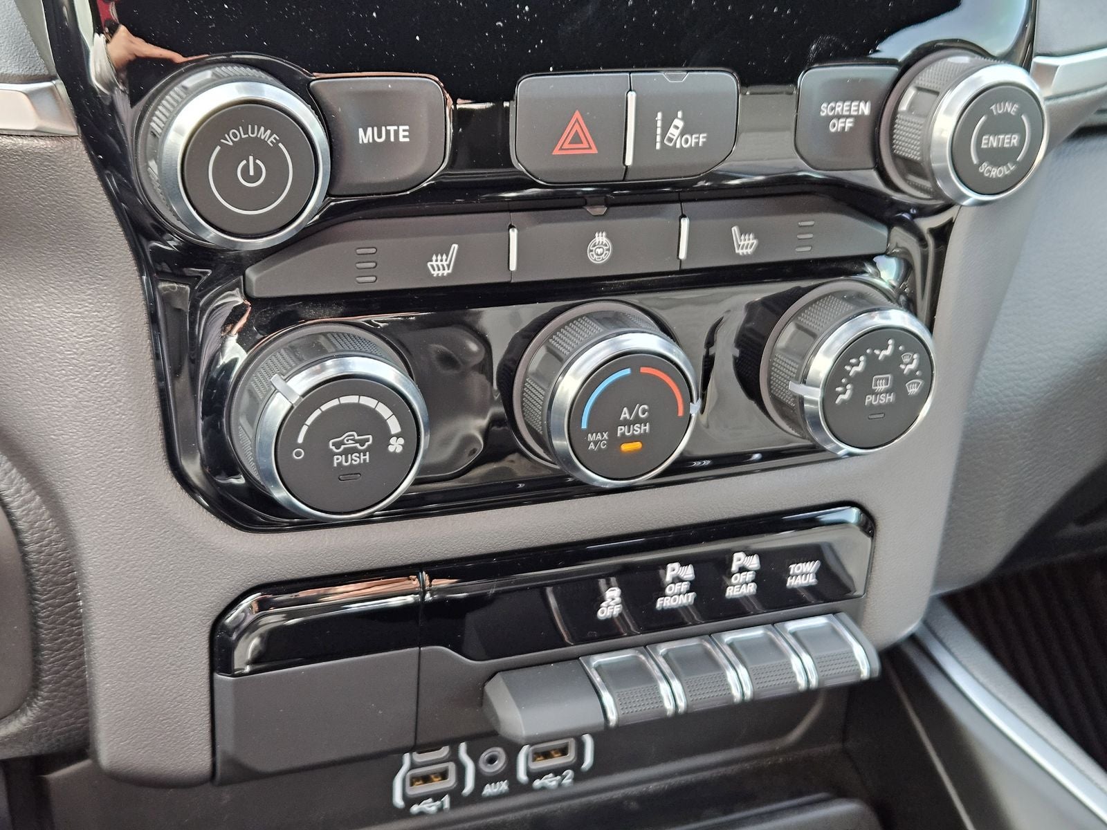 2025 RAM Ram 1500 RAM 1500 BIG HORN CREW CAB 4X4 5'7' BOX