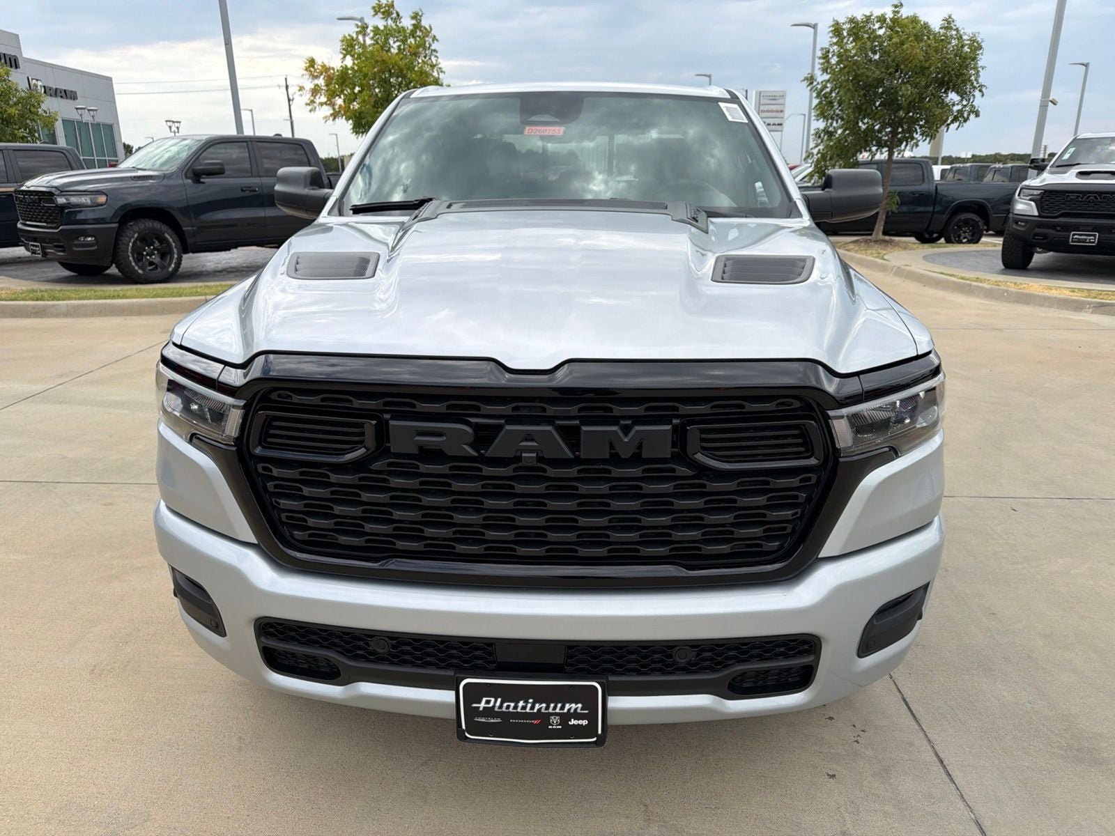 2026 RAM Ram 1500 RAM 1500 EXPRESS CREW CAB 4X4 5'7' BOX