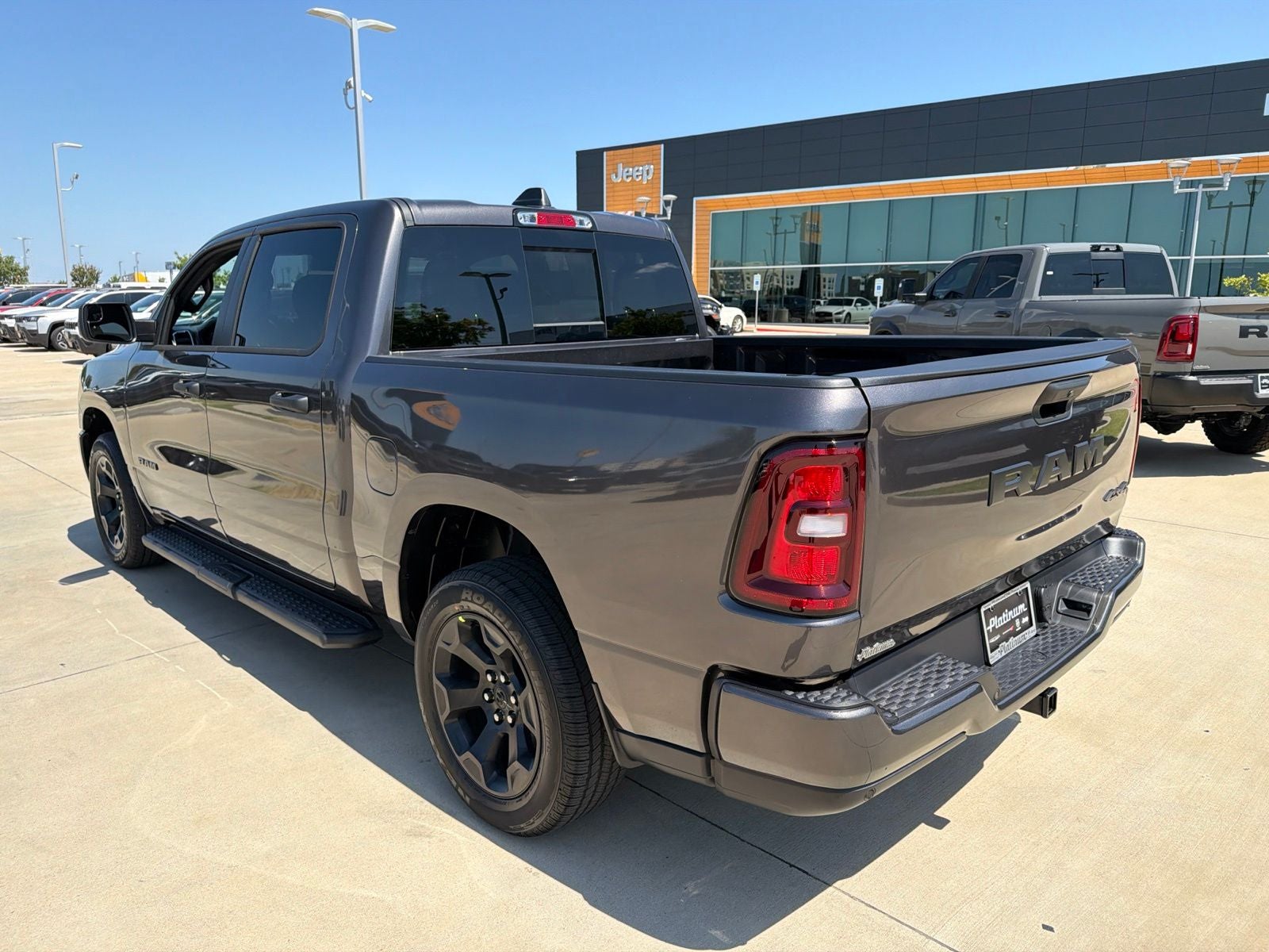2026 RAM Ram 1500 RAM 1500 EXPRESS CREW CAB 4X4 5'7' BOX