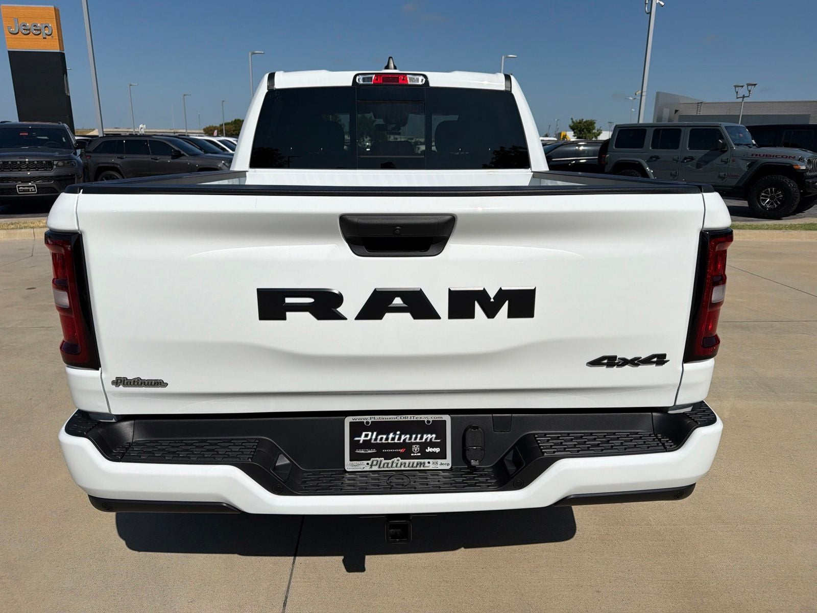 2026 RAM Ram 1500 RAM 1500 EXPRESS CREW CAB 4X4 5'7' BOX