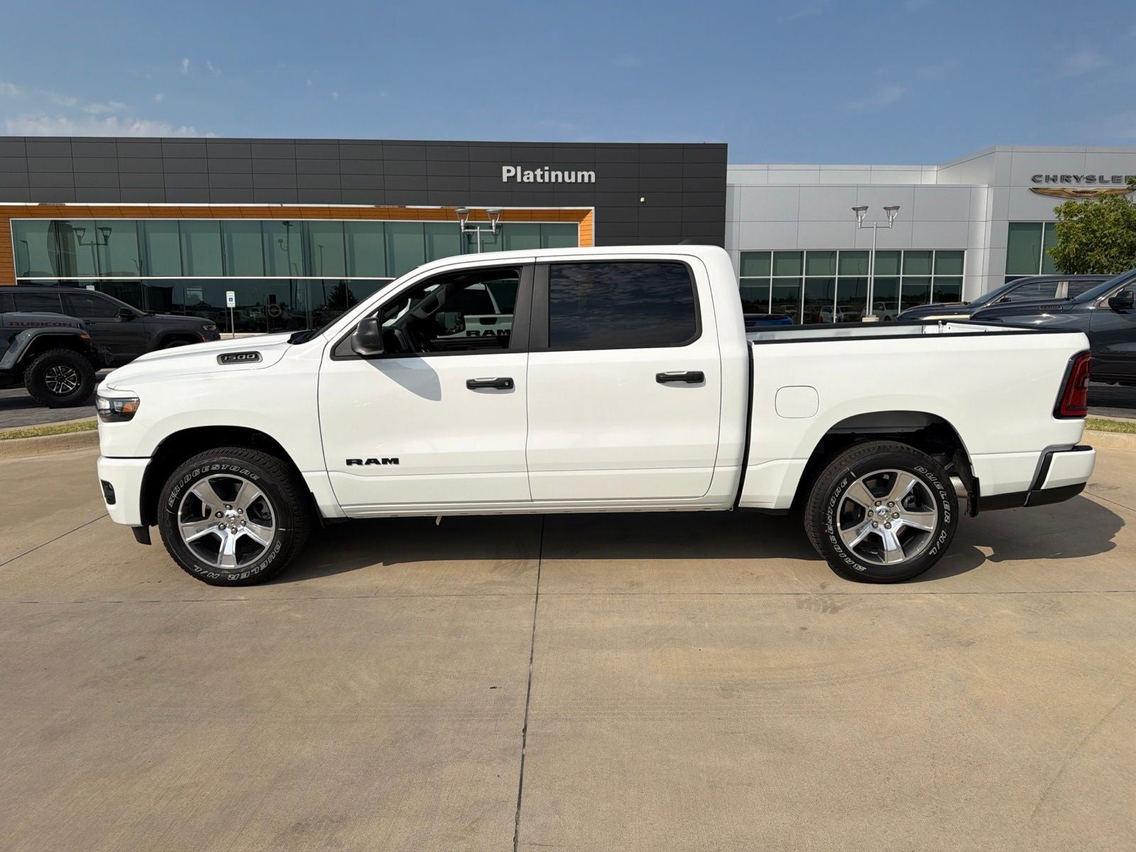 2026 RAM Ram 1500 RAM 1500 EXPRESS CREW CAB 4X4 5'7' BOX