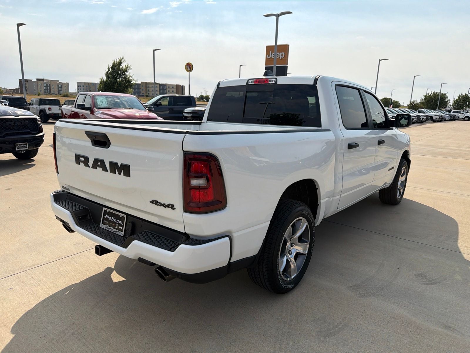 2026 RAM Ram 1500 RAM 1500 EXPRESS CREW CAB 4X4 5'7' BOX