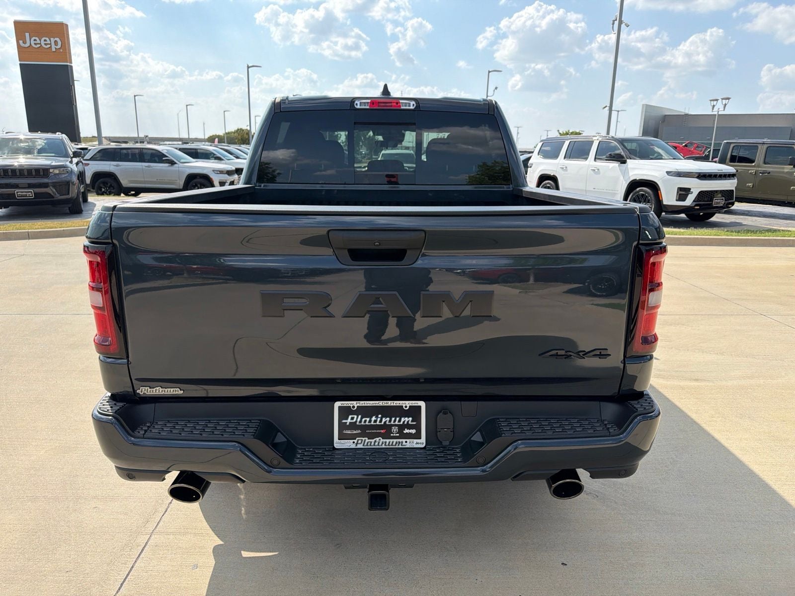 2026 RAM Ram 1500 RAM 1500 EXPRESS CREW CAB 4X4 5'7' BOX