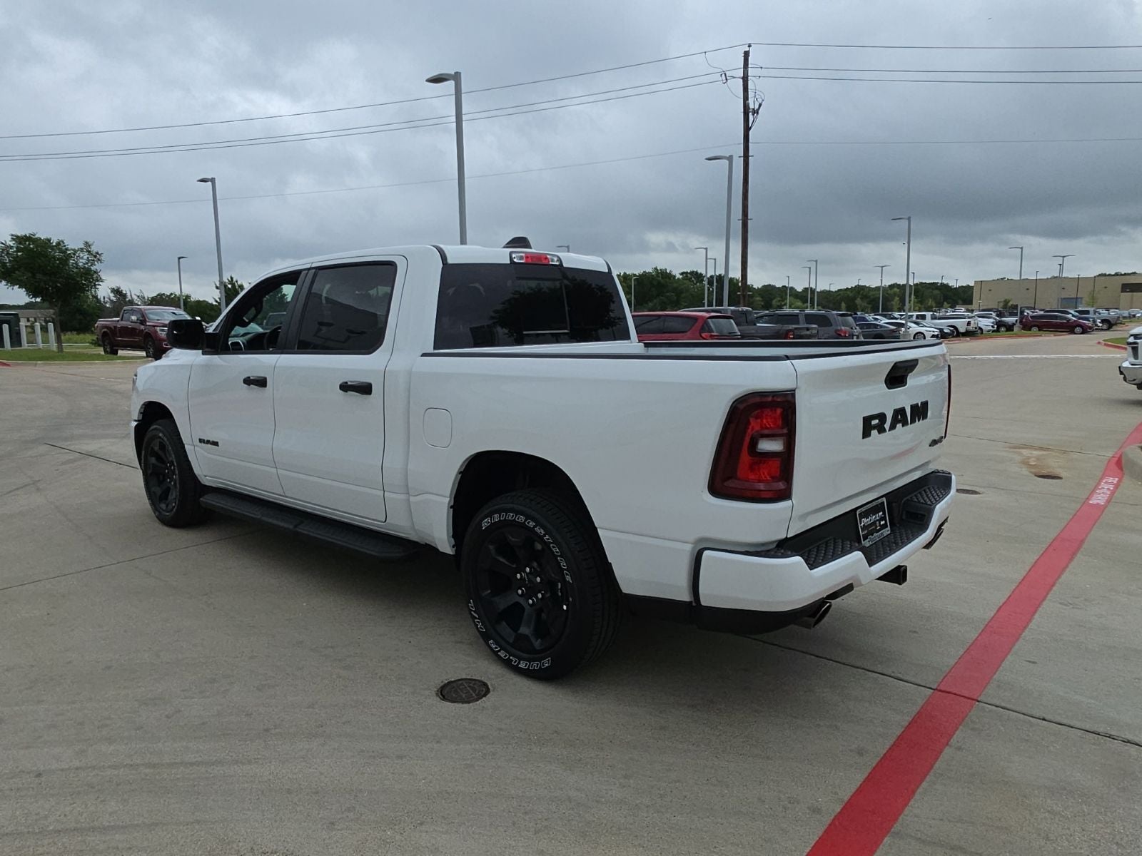 2026 RAM Ram 1500 RAM 1500 EXPRESS CREW CAB 4X4 5'7' BOX