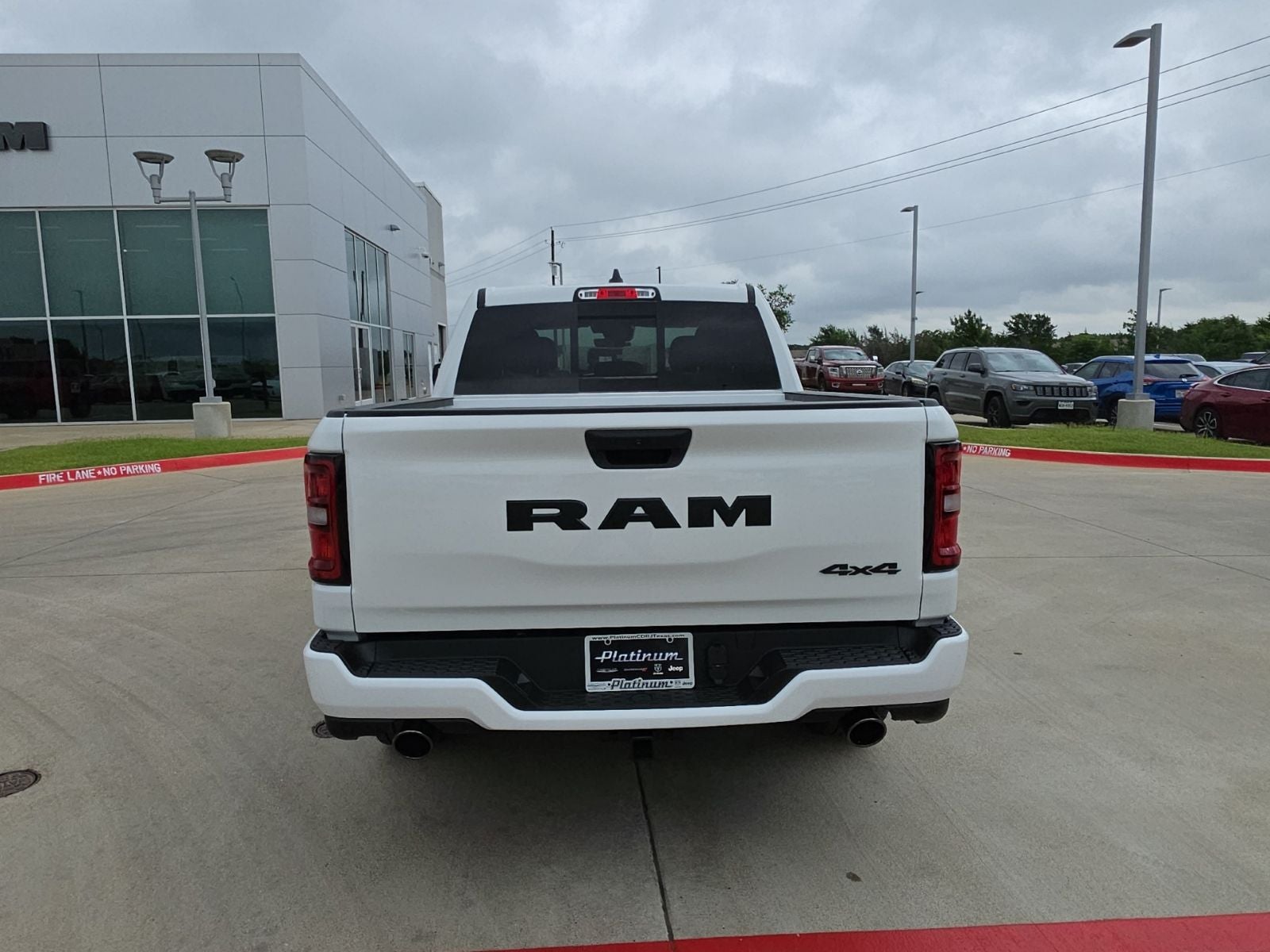 2026 RAM Ram 1500 RAM 1500 EXPRESS CREW CAB 4X4 5'7' BOX