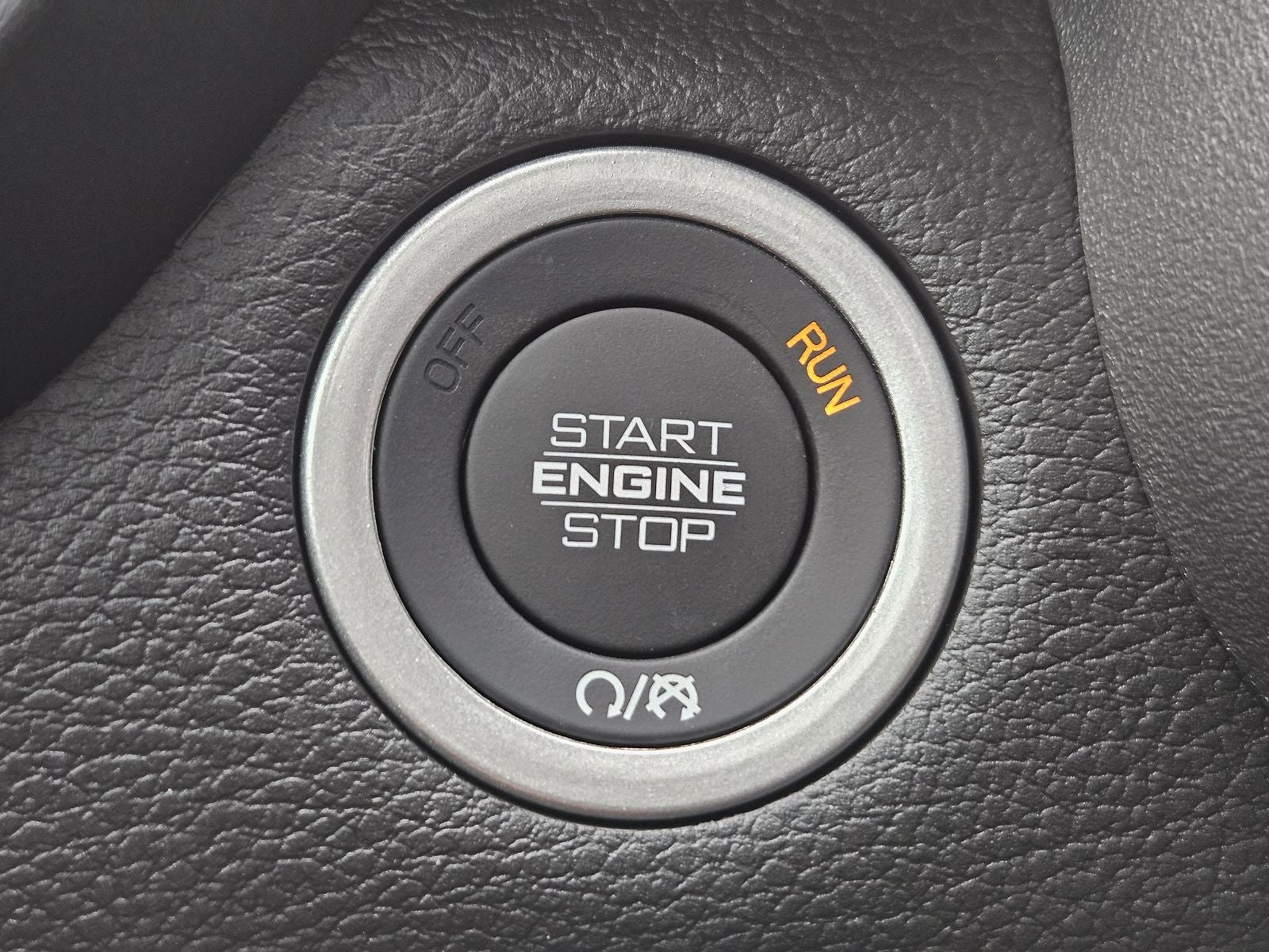 2026 RAM Ram 1500 Express Crew Cab 4x4 5'7' Box