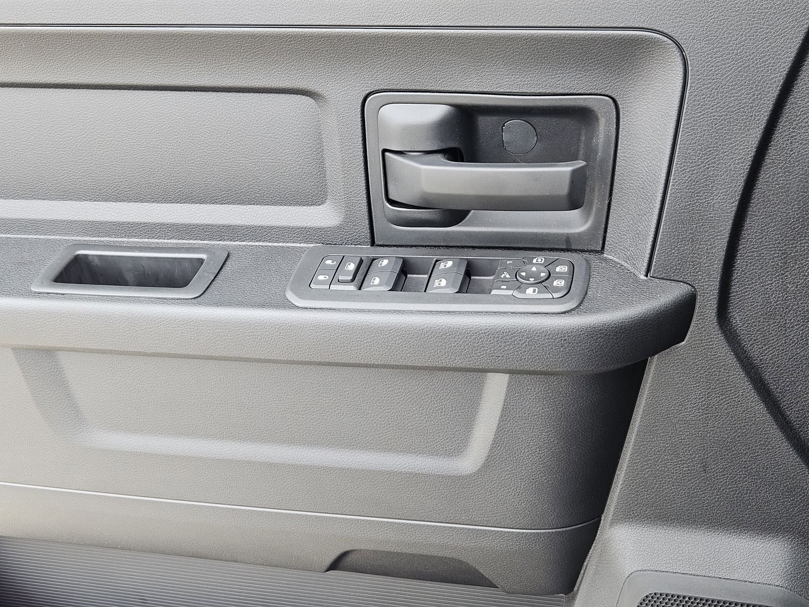 2026 RAM Ram 2500 RAM 2500 BLACK EXPRESS CREW CAB 4X4 6'4' BOX