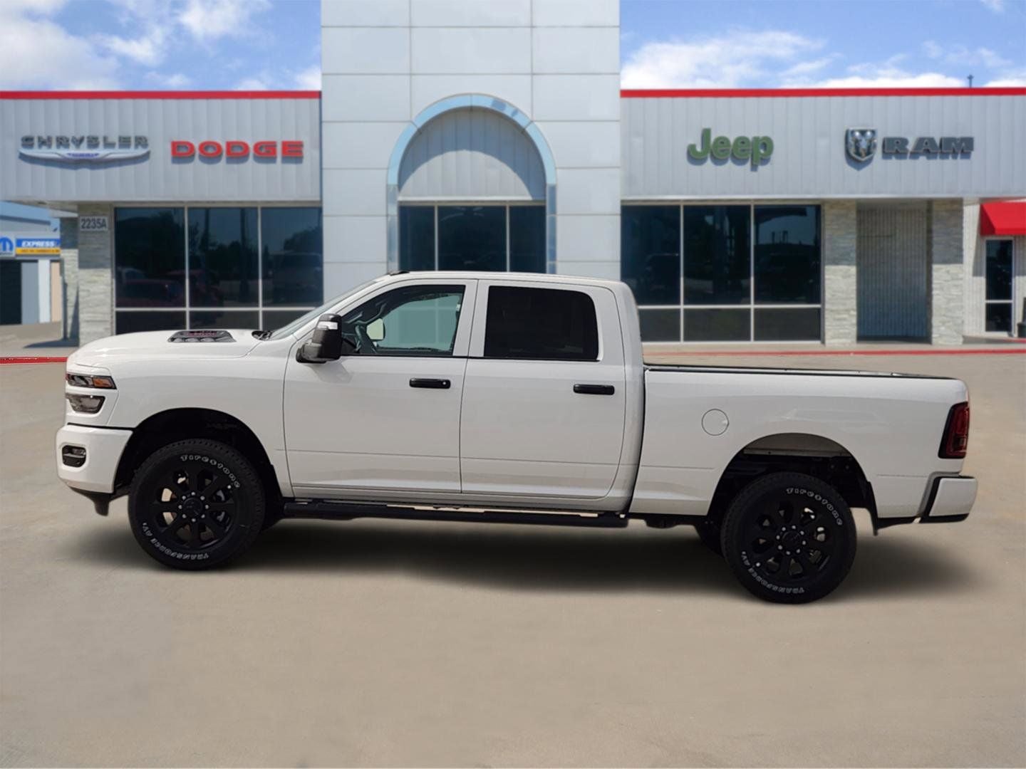 2026 RAM Ram 2500 RAM 2500 BLACK EXPRESS CREW CAB 4X4 6'4' BOX