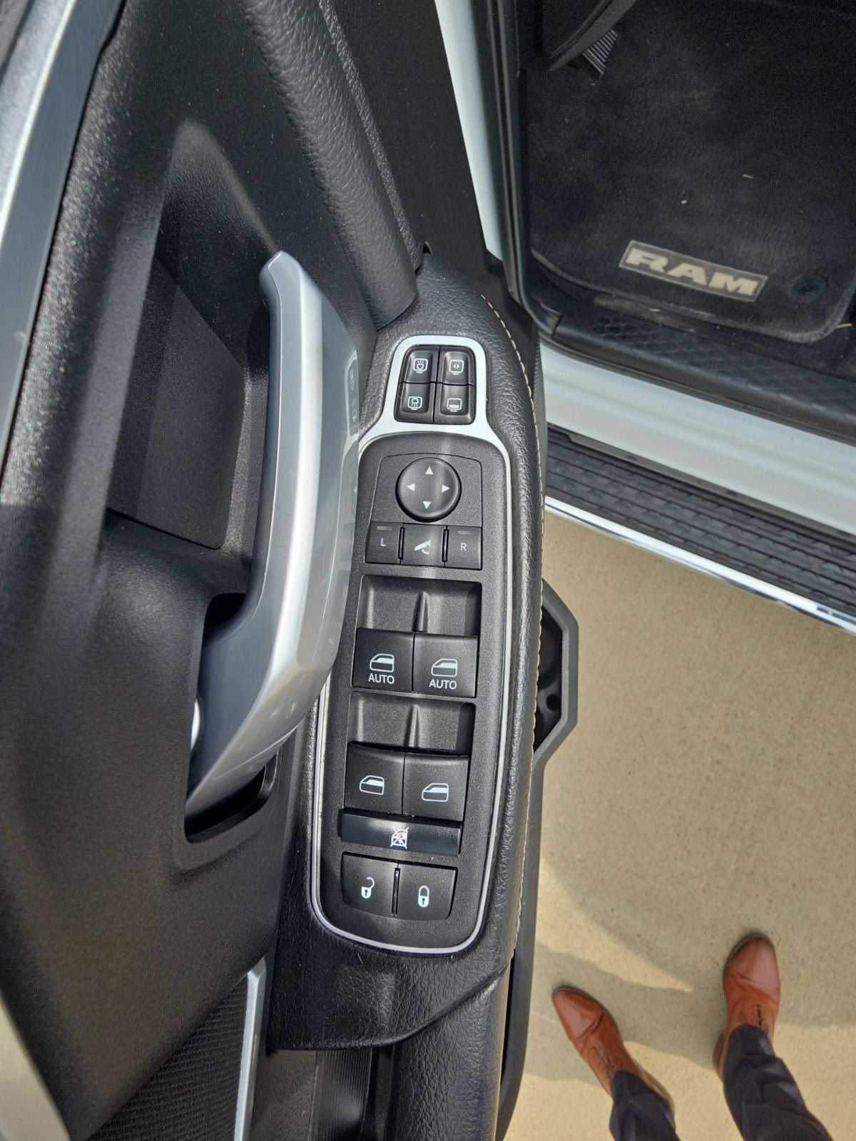 2024 RAM Ram 2500 Big Horn Crew Cab 4x4 6'4' Box