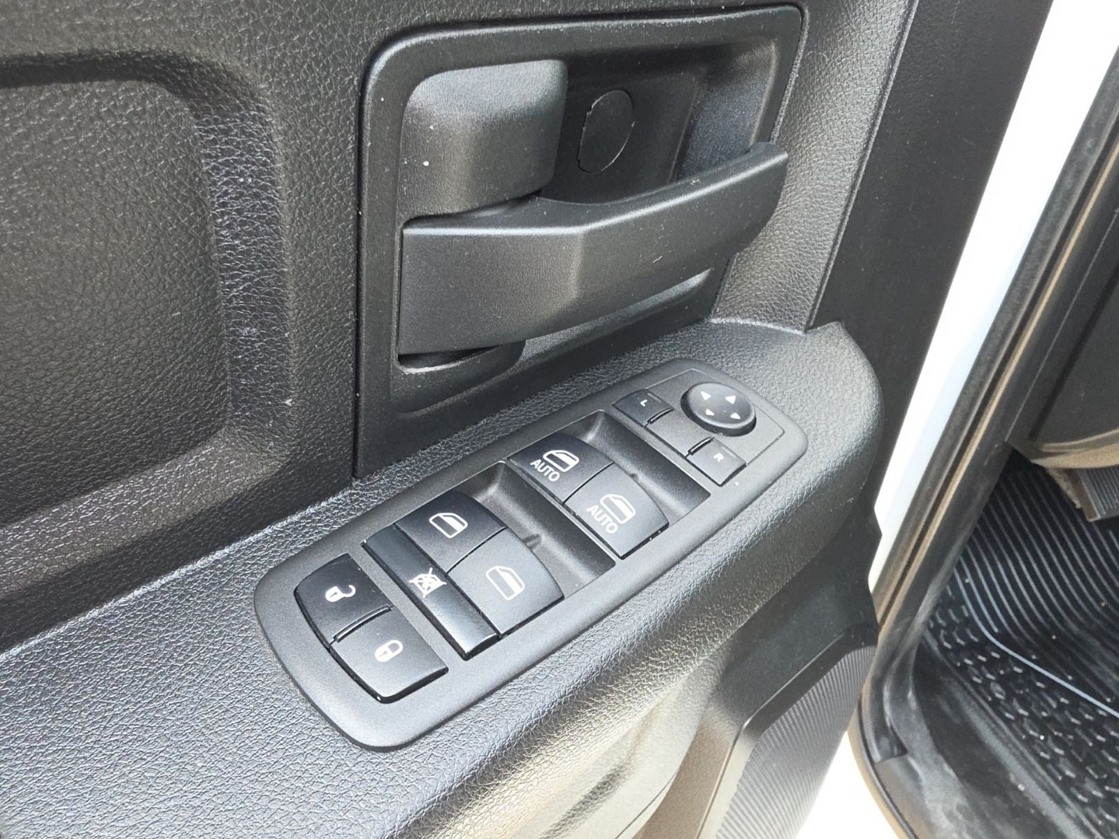 2022 RAM Ram 2500 Tradesman Crew Cab 4x4 8' Box