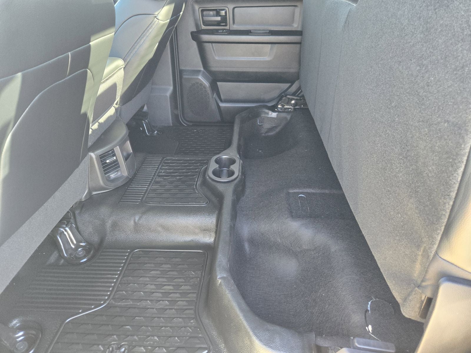 2026 RAM Ram 5500 Chassis Cab RAM 5500 TRADESMAN CHASSIS CREW CAB 4X4 84' CA