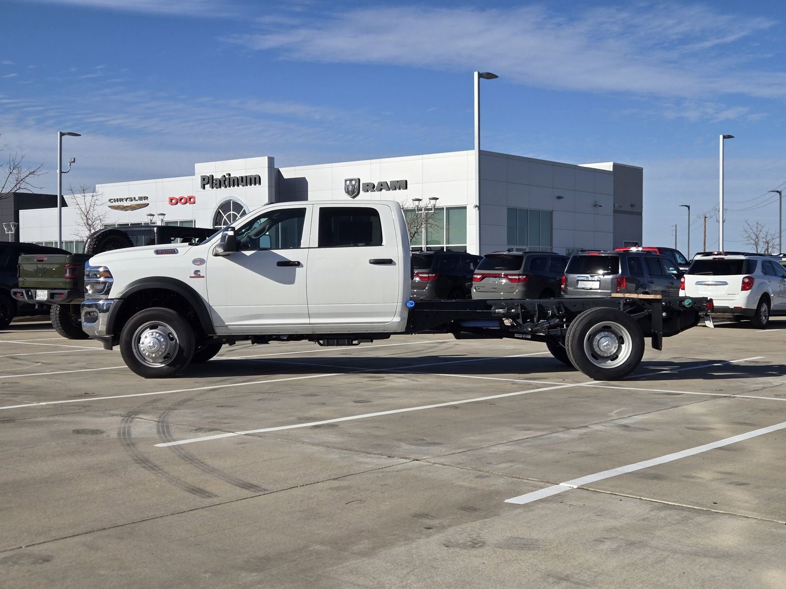 2026 RAM Ram 5500 Chassis Cab RAM 5500 TRADESMAN CHASSIS CREW CAB 4X4 84' CA