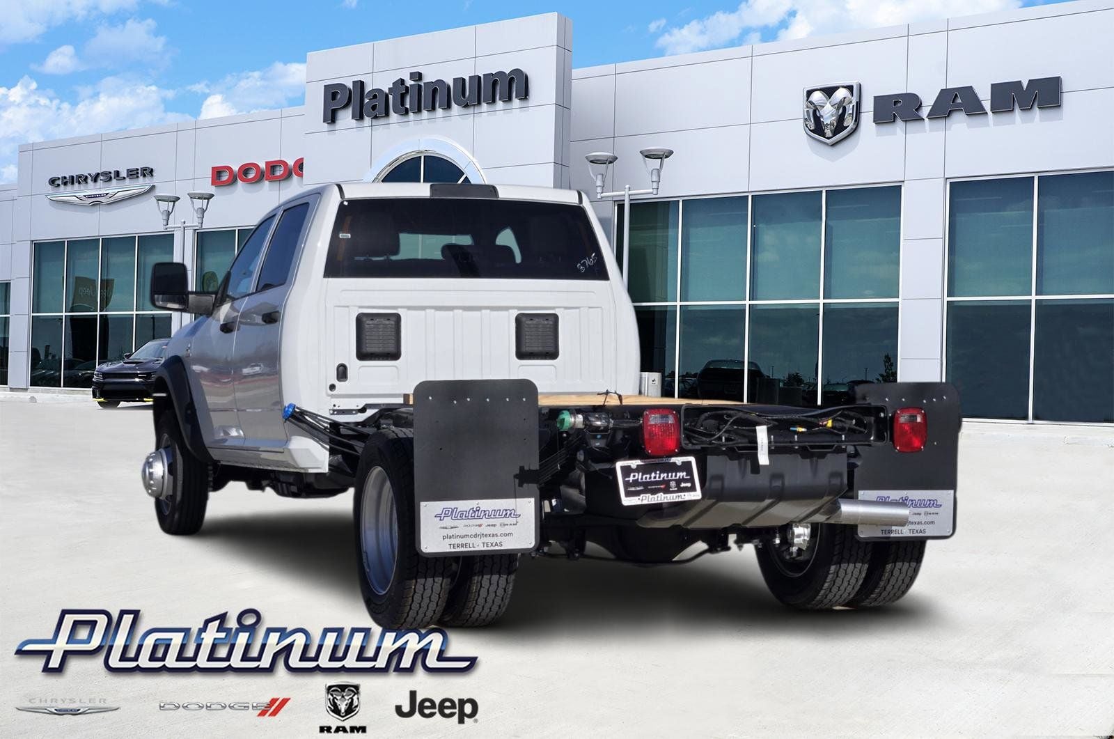 2026 RAM Ram 5500 Chassis Cab RAM 5500 TRADESMAN CHASSIS CREW CAB 4X4 84' CA