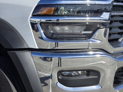 2026 RAM Ram 5500 Chassis Cab RAM 5500 TRADESMAN CHASSIS CREW CAB 4X4 84' CA