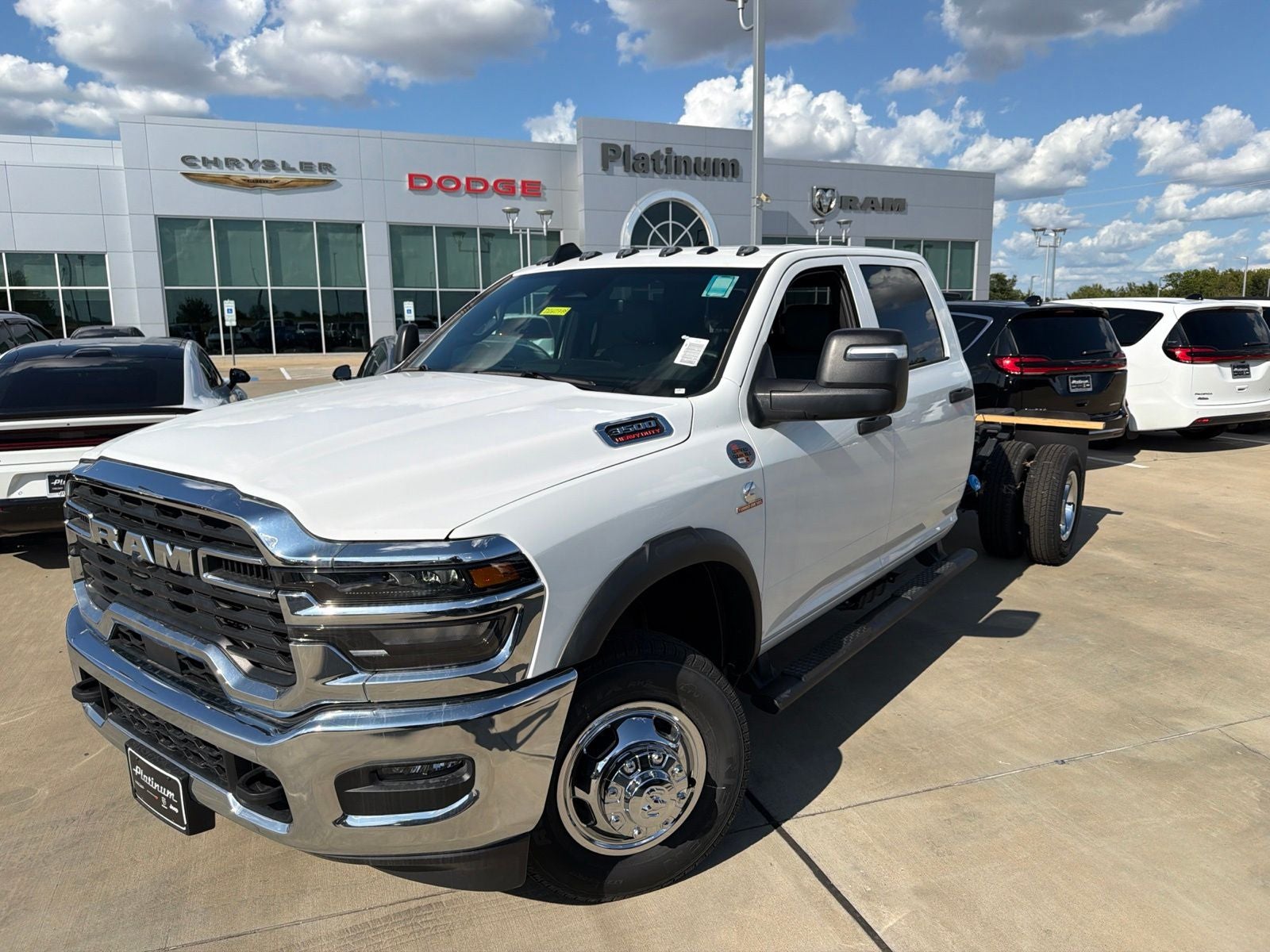 2026 RAM Ram 3500 Chassis Cab RAM 3500 TRADESMAN CREW CAB CHASSIS 4X4 60' CA