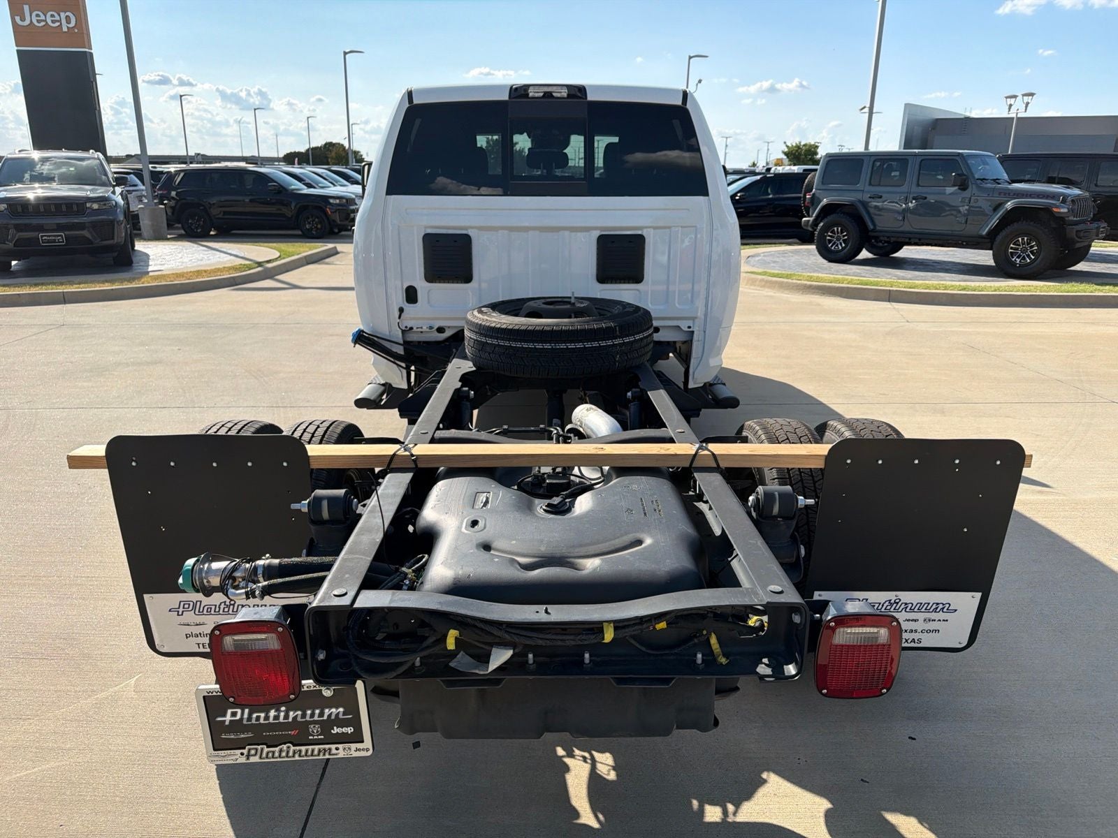 2026 RAM Ram 3500 Chassis Cab RAM 3500 TRADESMAN CREW CAB CHASSIS 4X4 60' CA