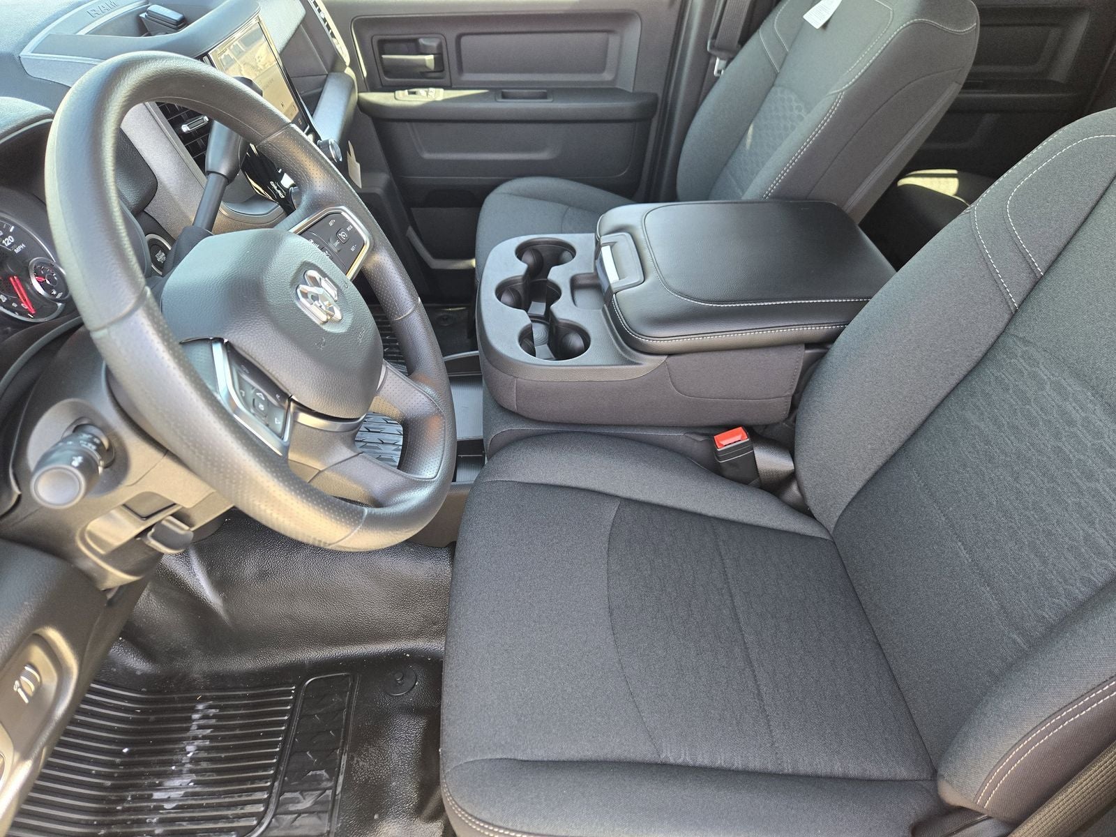 2026 RAM Ram 3500 Chassis Cab RAM 3500 TRADESMAN CREW CAB CHASSIS 4X4 60' CA