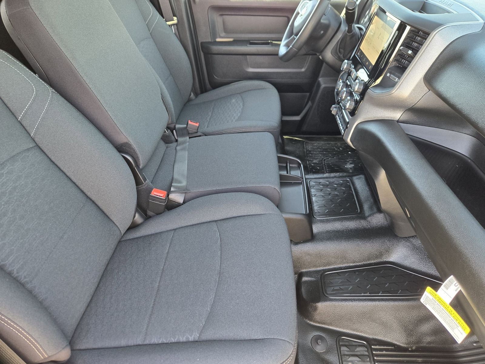 2026 RAM Ram 3500 Chassis Cab RAM 3500 TRADESMAN CREW CAB CHASSIS 4X4 60' CA