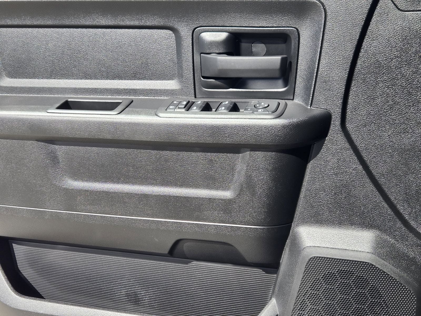 2026 RAM Ram 3500 Chassis Cab RAM 3500 TRADESMAN CREW CAB CHASSIS 4X4 60' CA