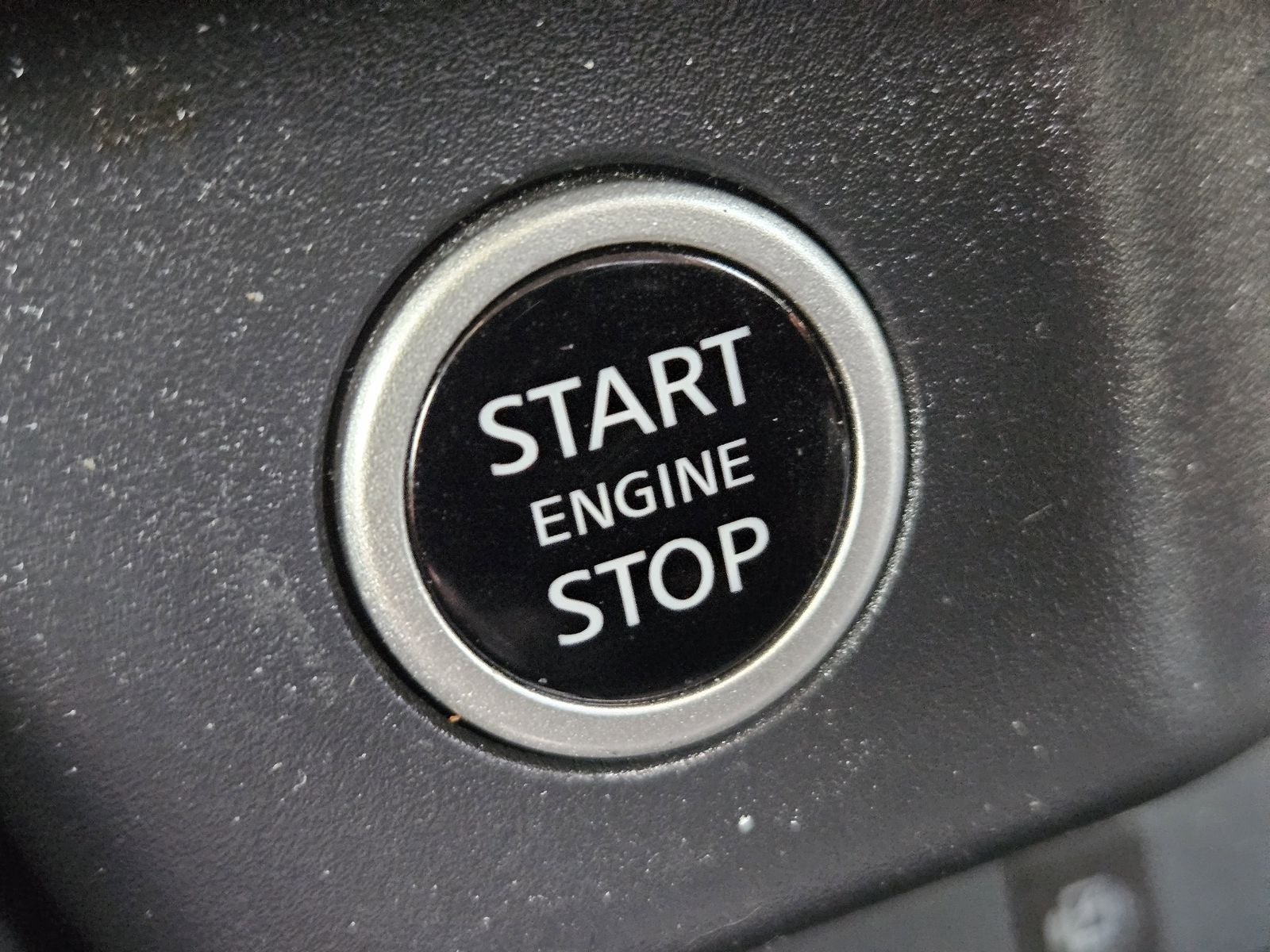 2023 Nissan Rogue Platinum FWD