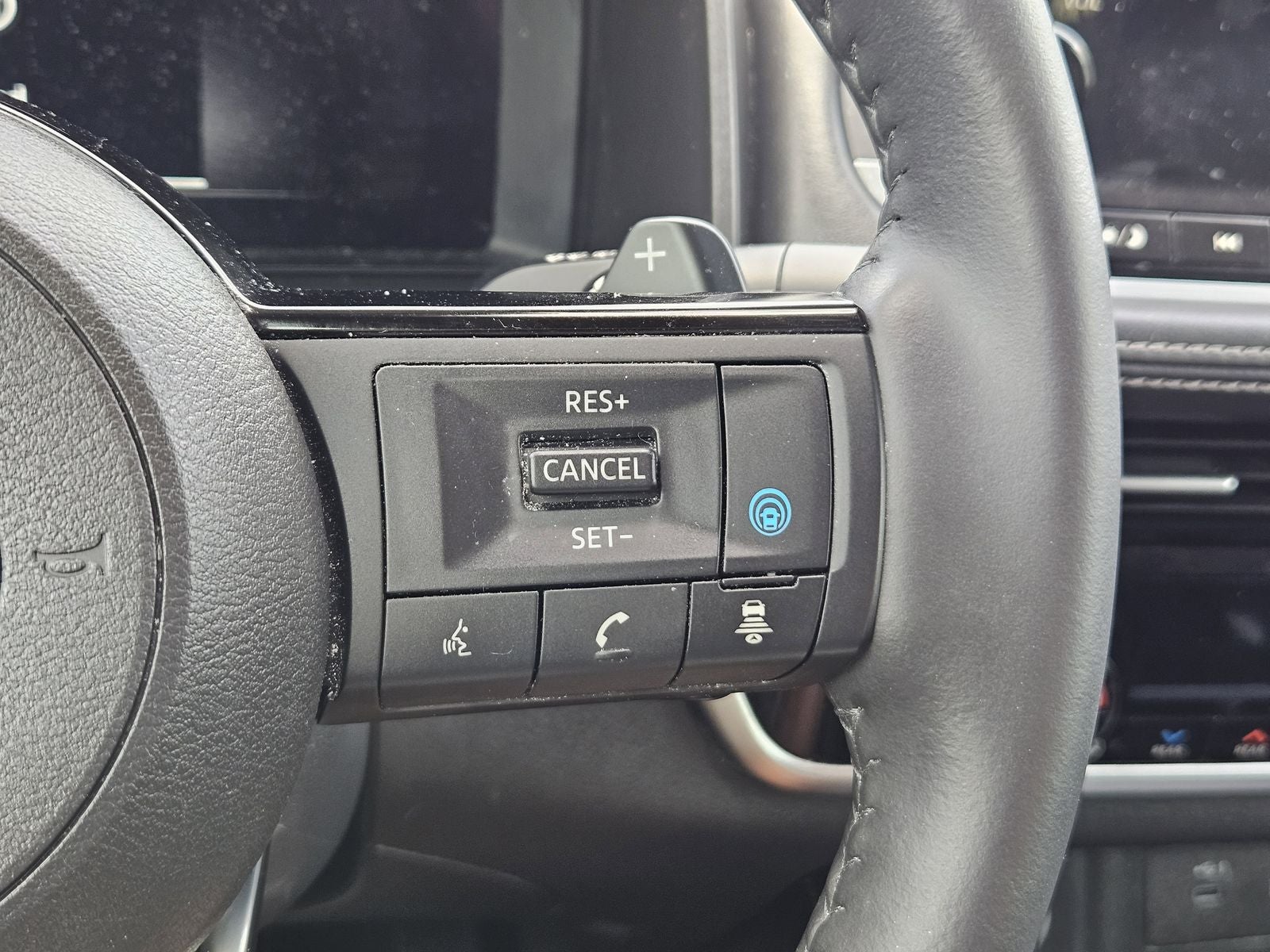 2023 Nissan Rogue Platinum FWD