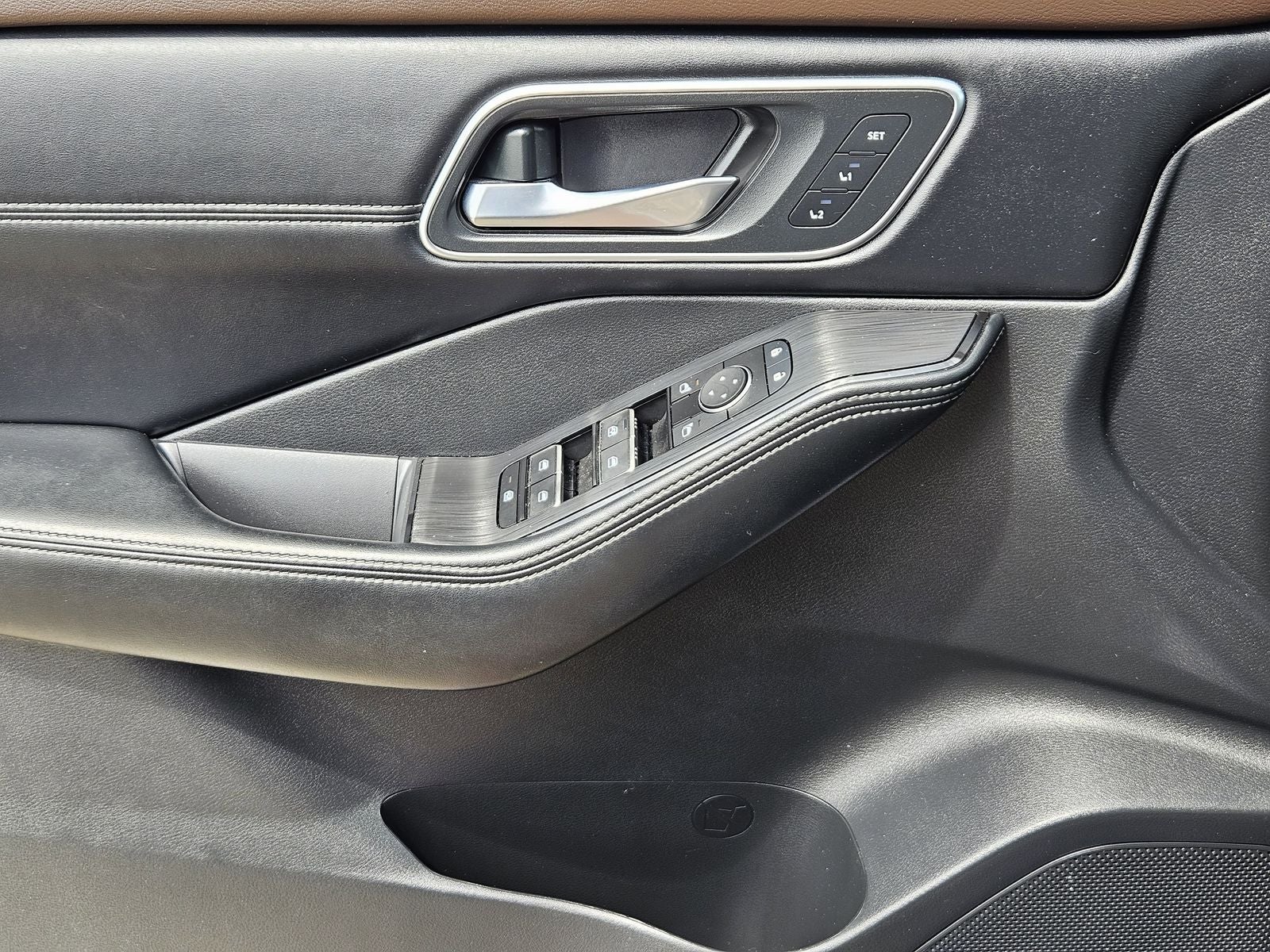 2023 Nissan Rogue Platinum FWD