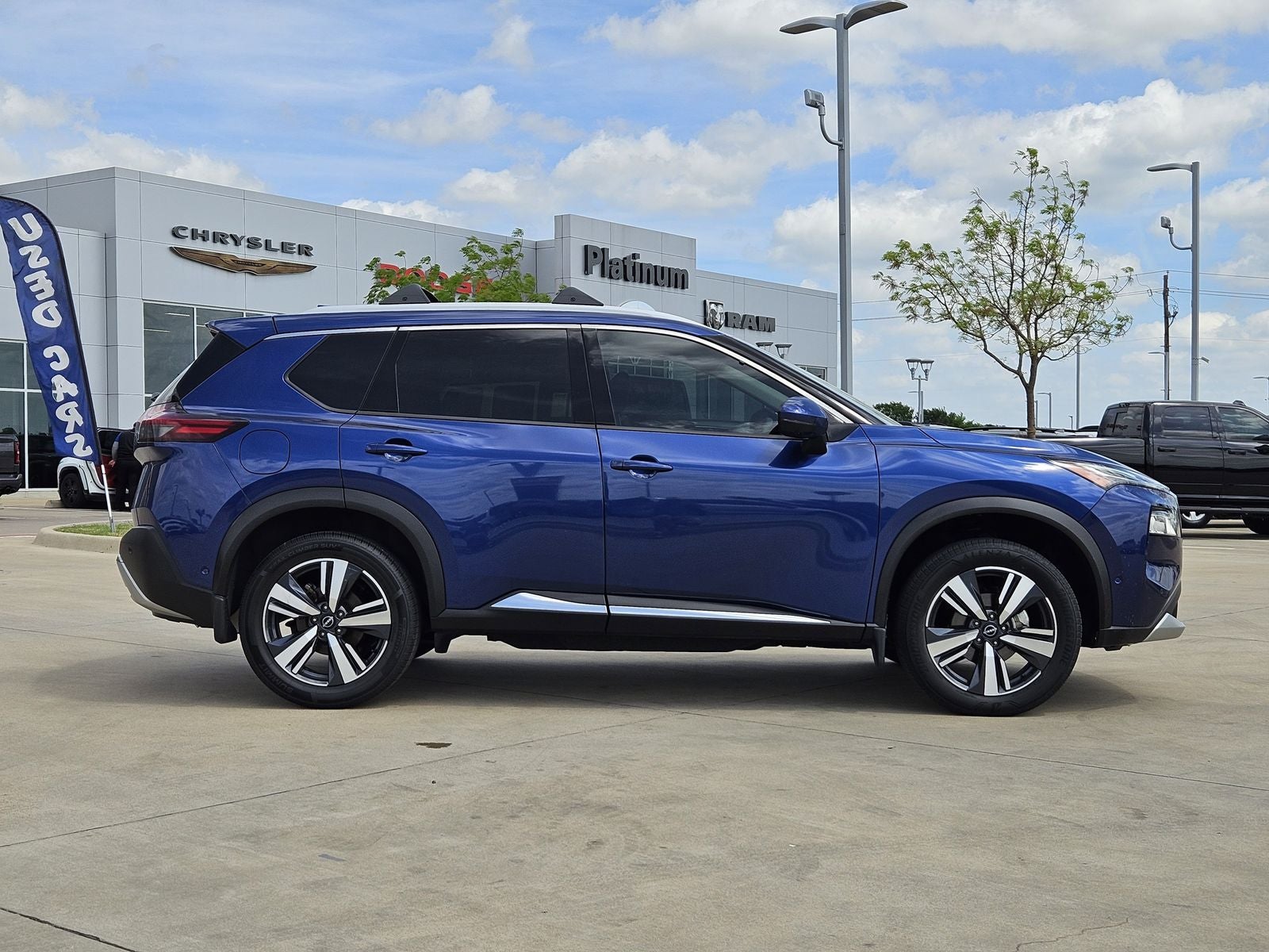 2023 Nissan Rogue Platinum FWD