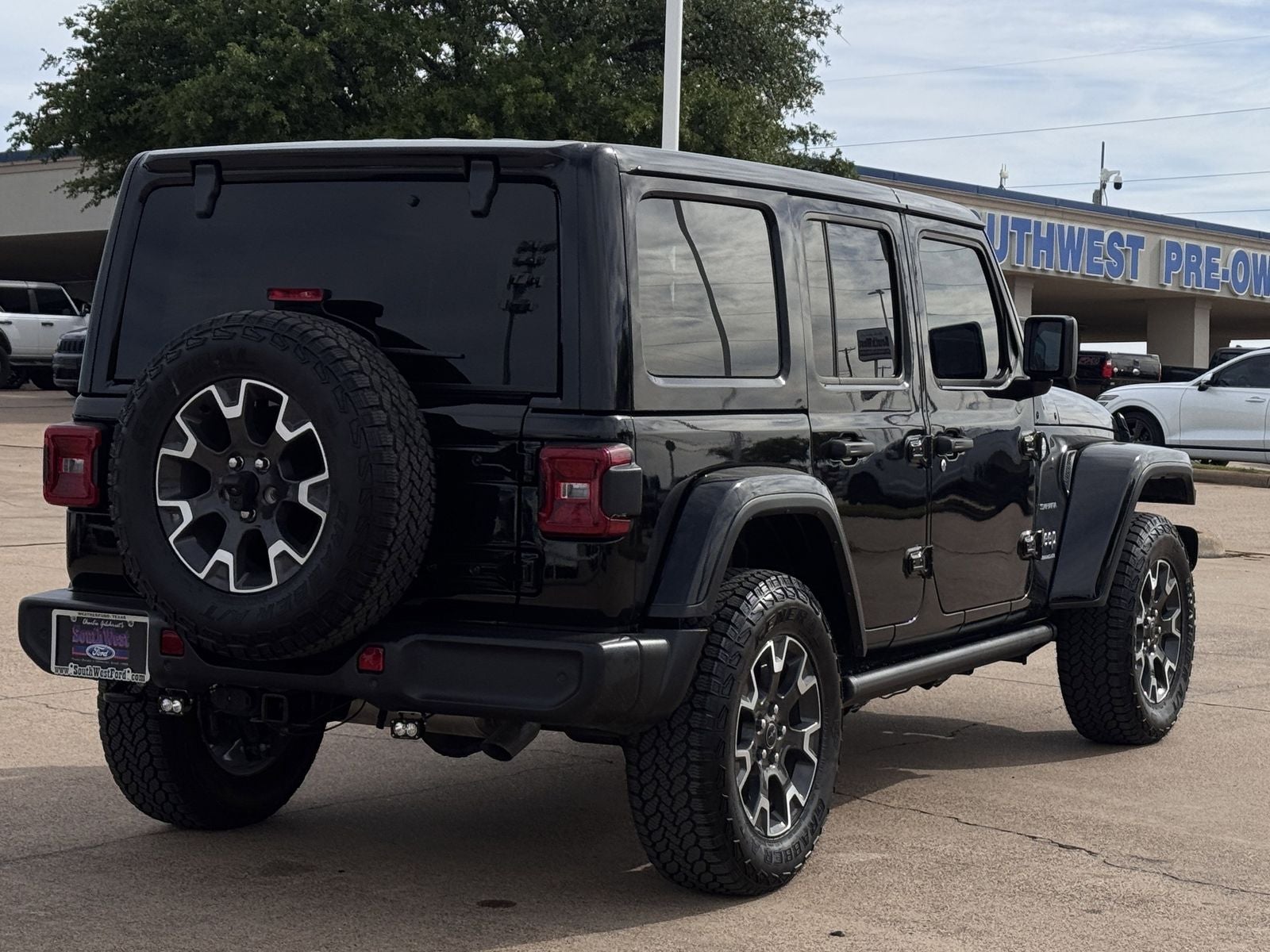 2024 Jeep Wrangler Sahara