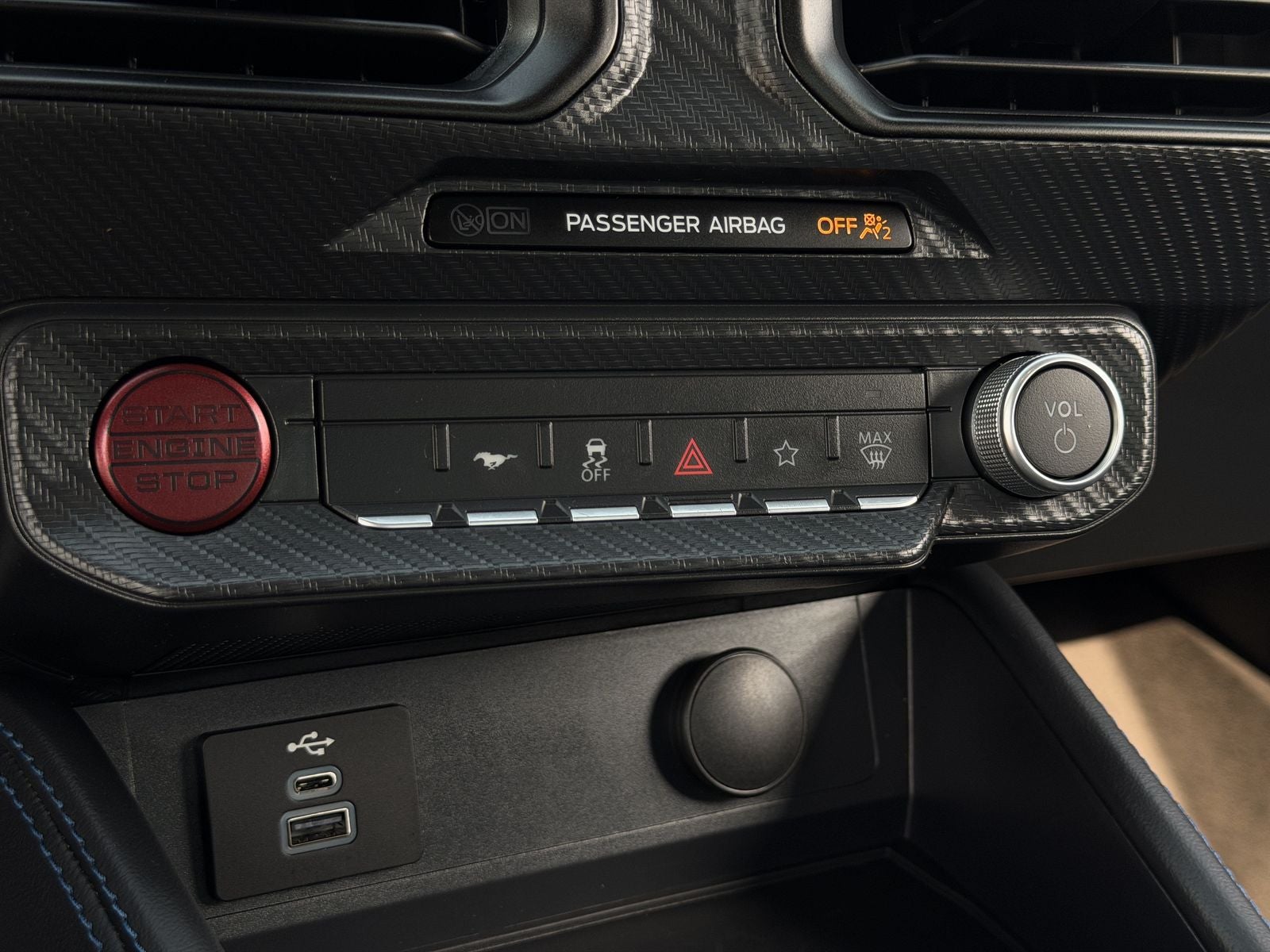 2025 Ford Mustang Dark Horse