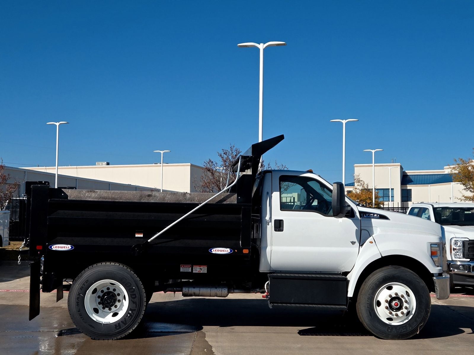 2024 Ford F-750SD Base Fleet