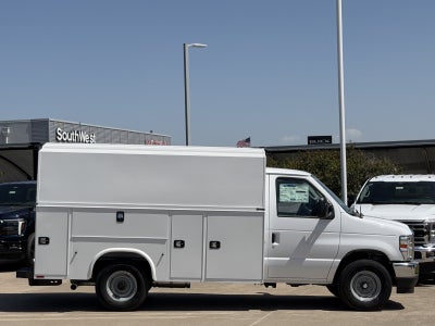 2026 Ford E-350SD Base Cutaway