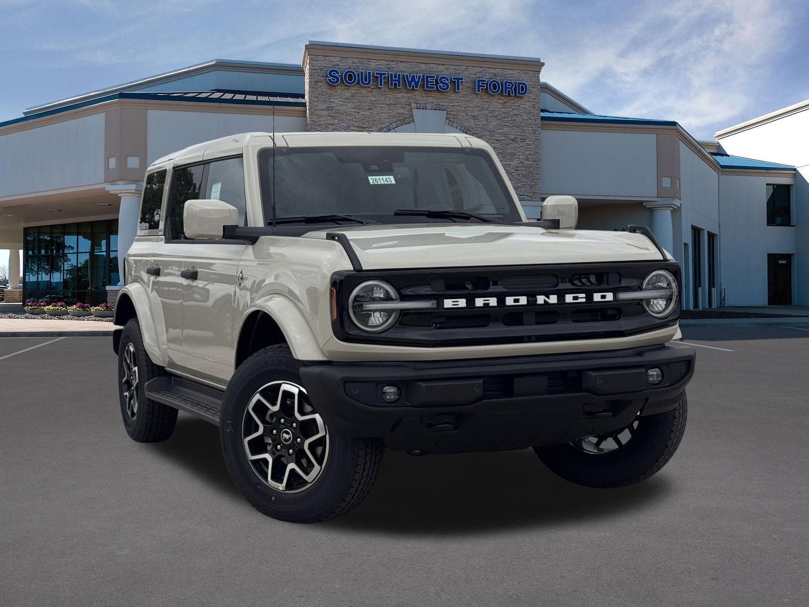 2026 Ford Bronco Outer Banks