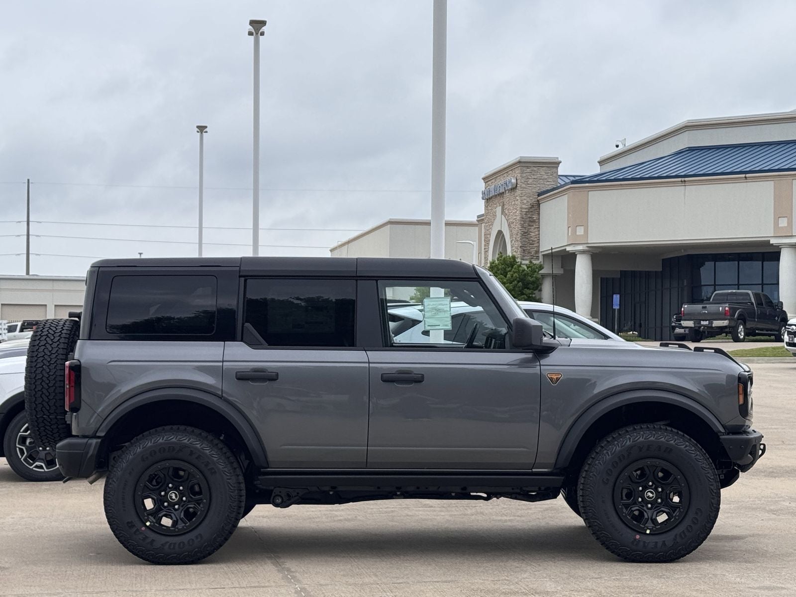 2026 Ford Bronco Badlands