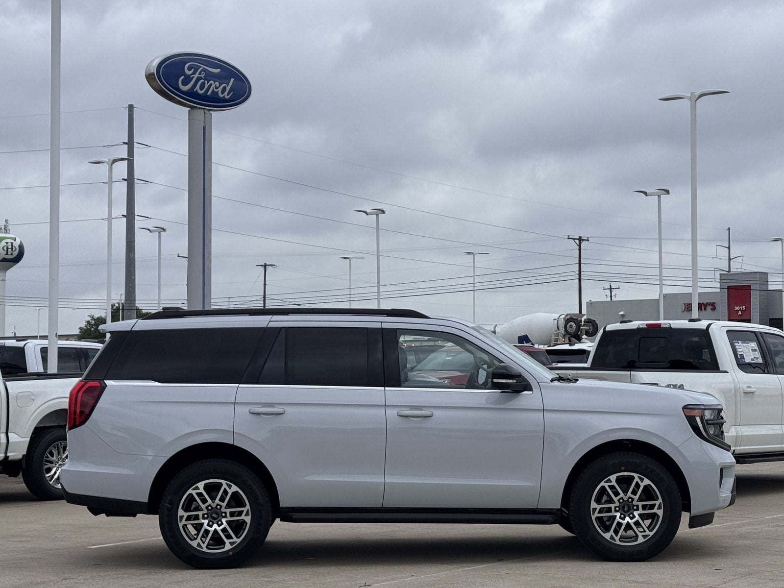 2026 Ford Expedition Active