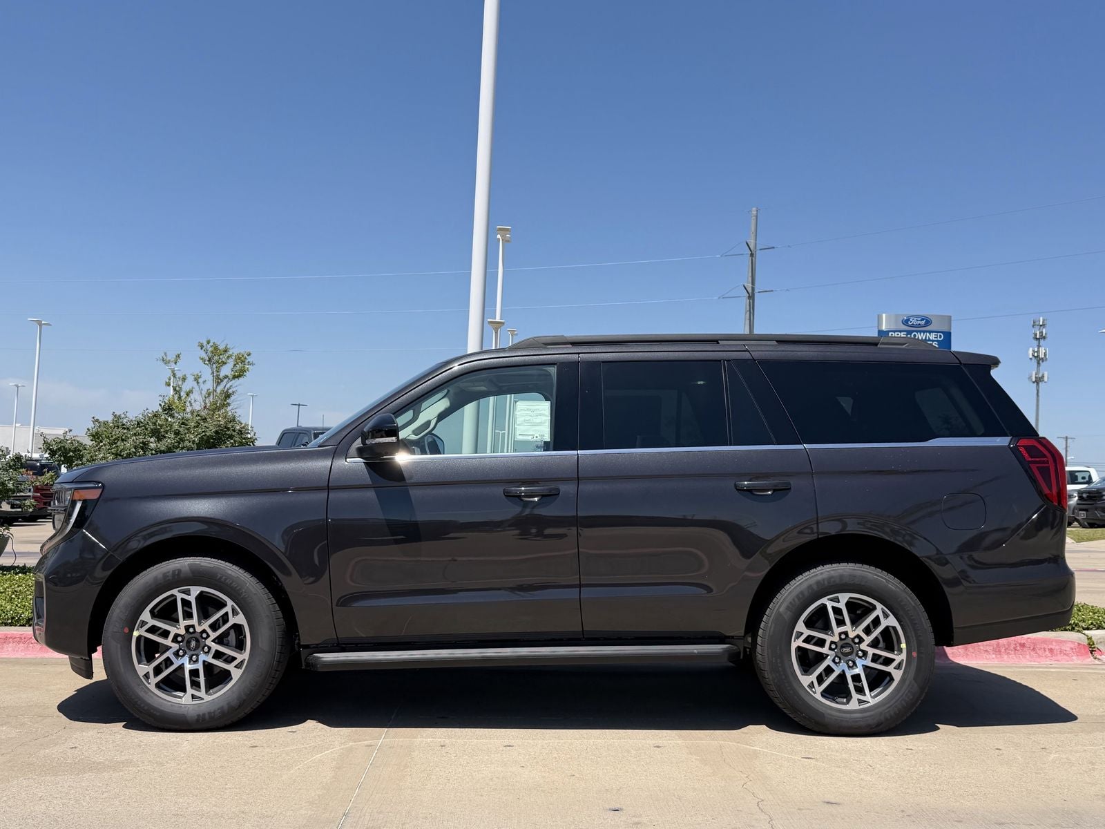 2026 Ford Expedition Active