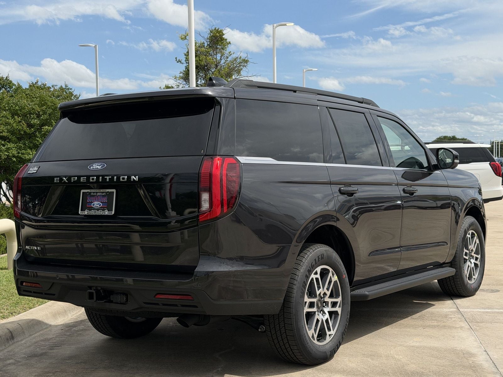 2026 Ford Expedition Active