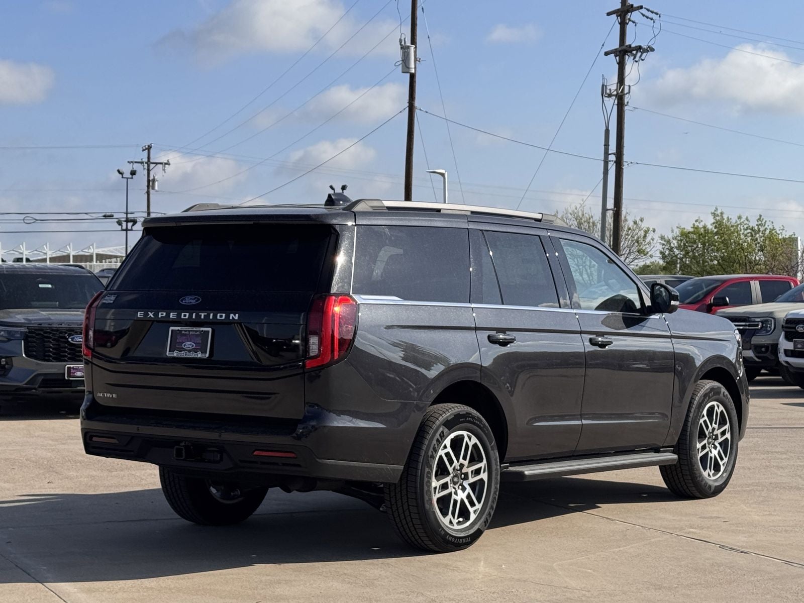 2026 Ford Expedition Active