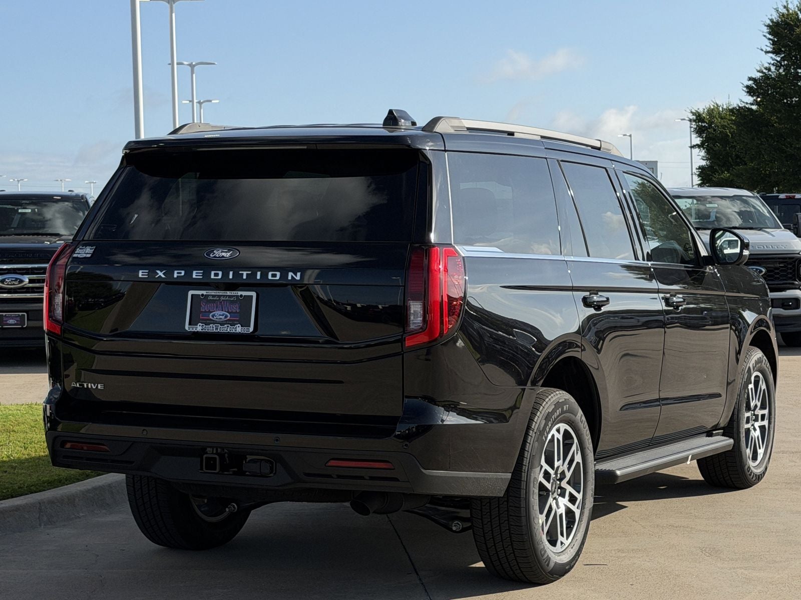 2026 Ford Expedition Active