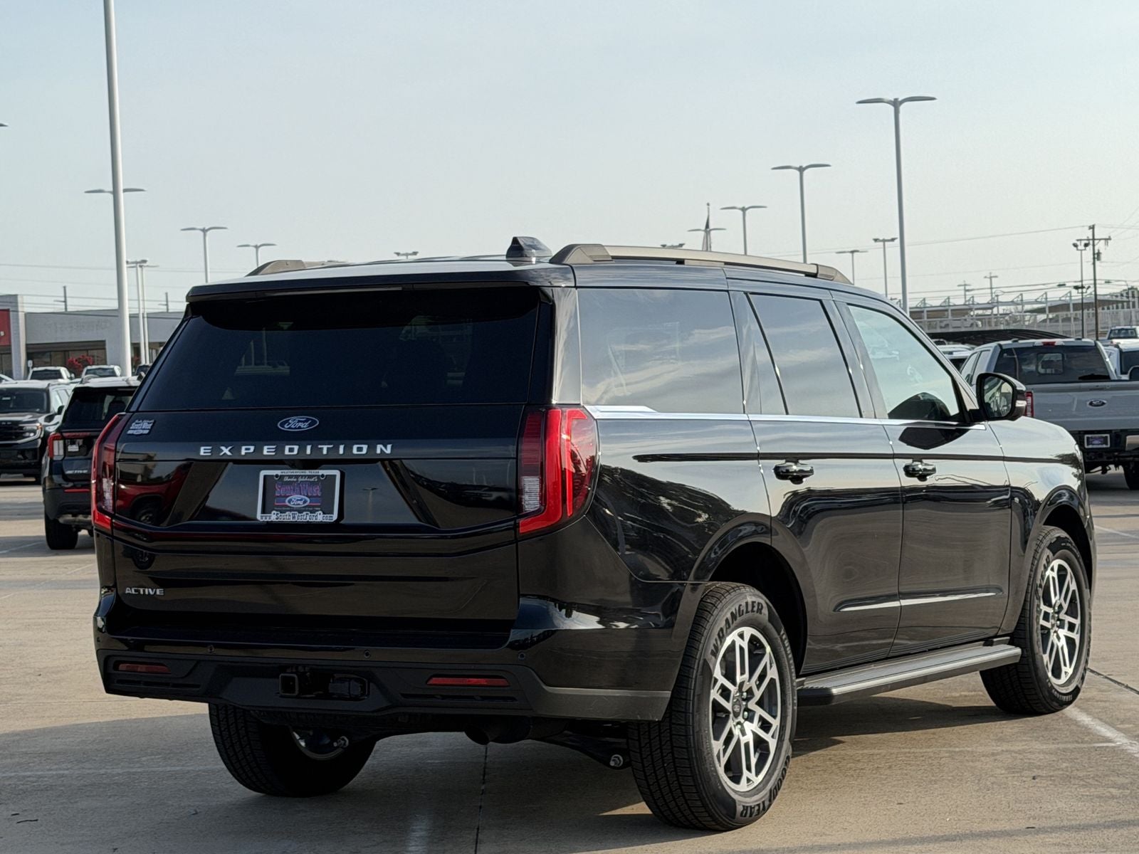 2026 Ford Expedition Active