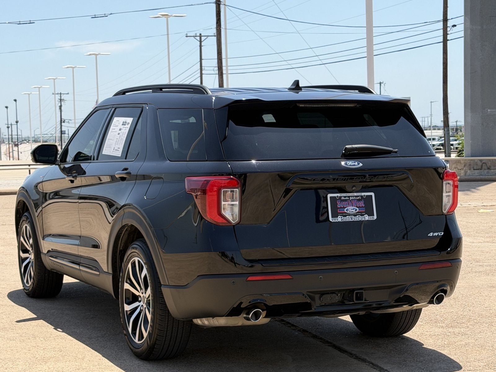 2022 Ford Explorer ST-Line