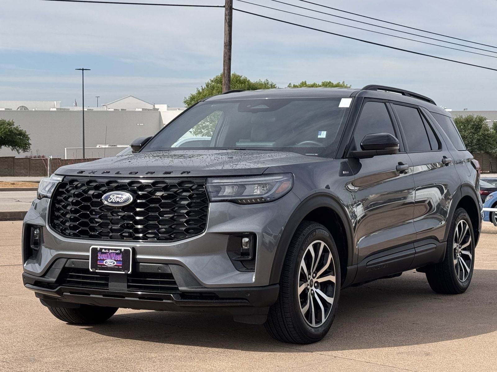 2025 Ford Explorer ST-Line