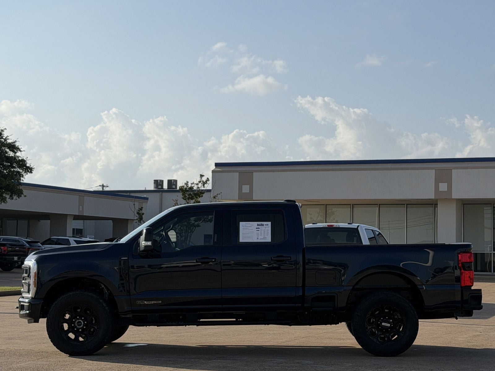 2024 Ford F-250SD F-250® Lariat®