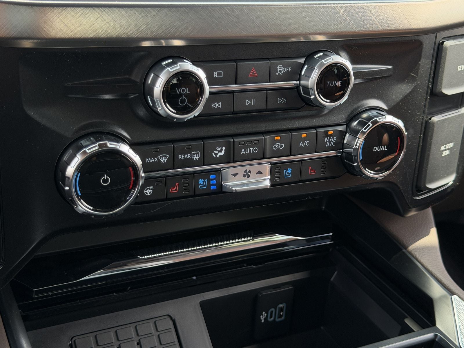 2026 Ford F-350SD F-350® King Ranch®